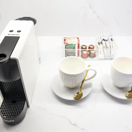 Blue Horizon Self Check-in, Free Garage Parking, Invoice