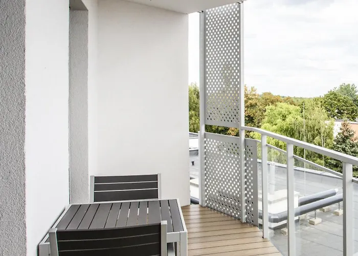 Blue Horizon Self Check-in, Free Garage Parking, Invoice