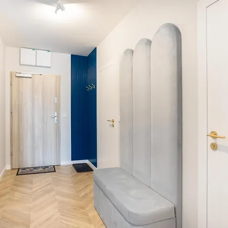 Apartment Blue Horizon - Self Check-in And Free Garage Parking