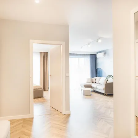 Apartment Blue Horizon - Self Check-in And Free Garage Parking Poznan