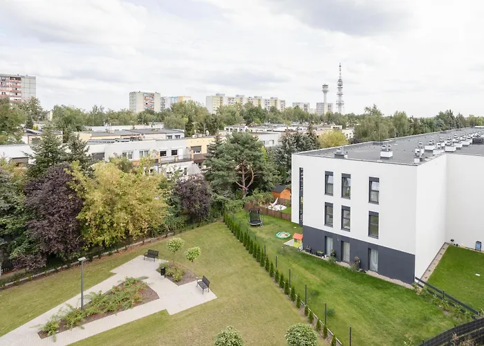 Blue Horizon Self Check-in, Free Garage Parking, Invoice Poznań