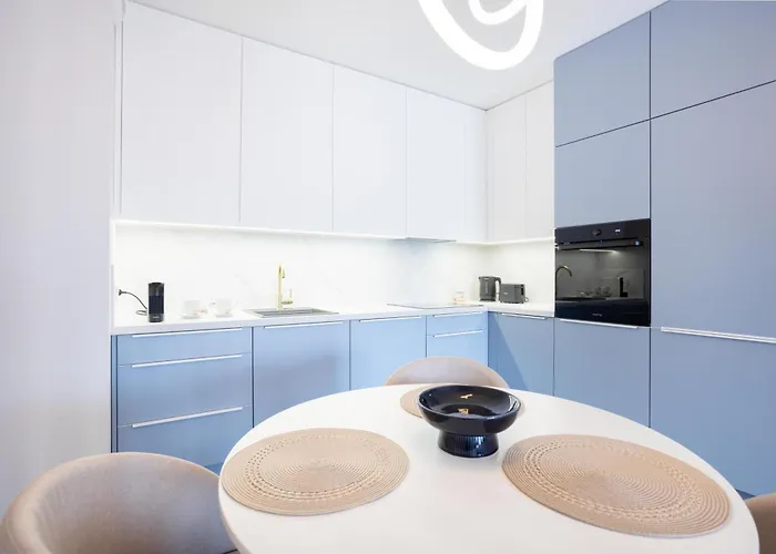 Blue Horizon Self Check-in, Free Garage Parking, Invoice * Poznań